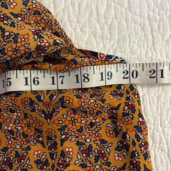 Lily White Sleeveless Blouse Size Large - Picture 6 of 12